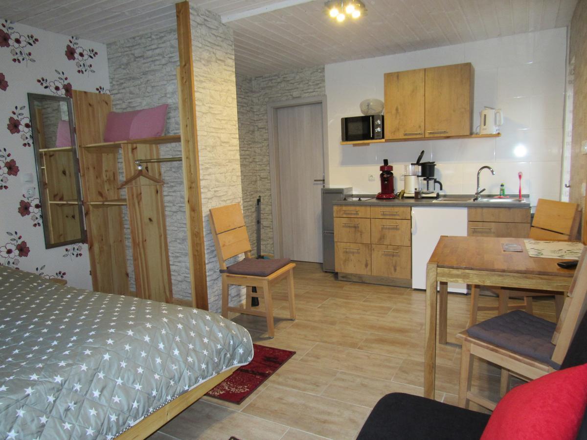 Ferienapartments Am Dorfplatz Langscheid  Екстер'єр фото