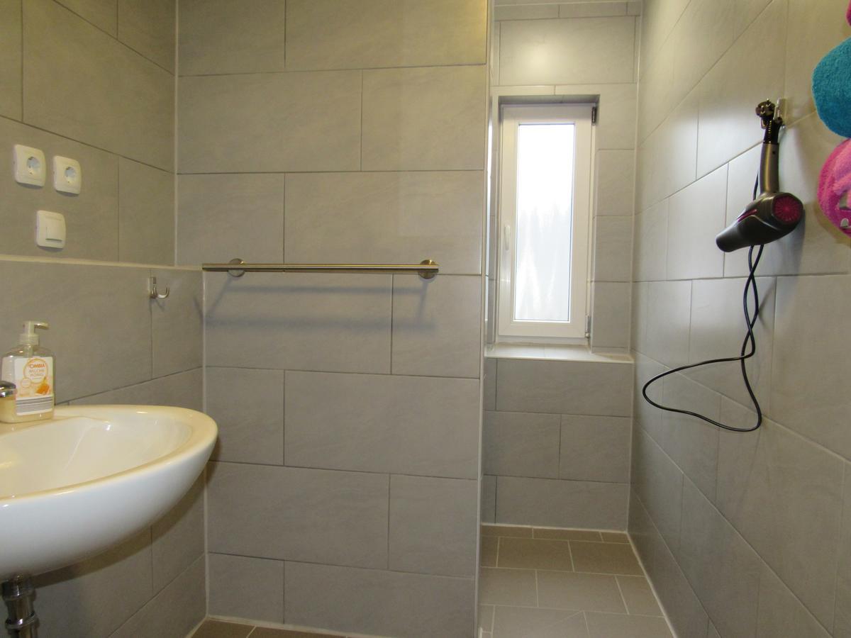 Ferienapartments Am Dorfplatz Langscheid  Екстер'єр фото
