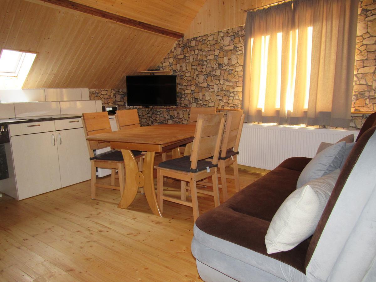 Ferienapartments Am Dorfplatz Langscheid  Екстер'єр фото